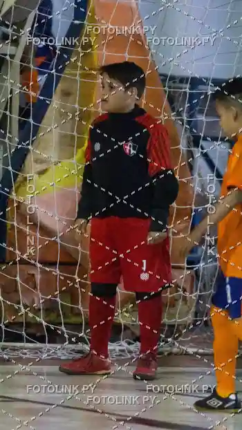 18885